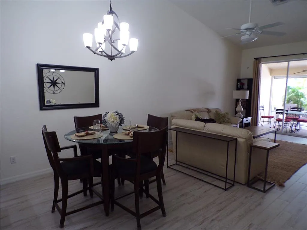 2 bed, 2.0 bath, 1451 sqft, $2,200 — Photo 4