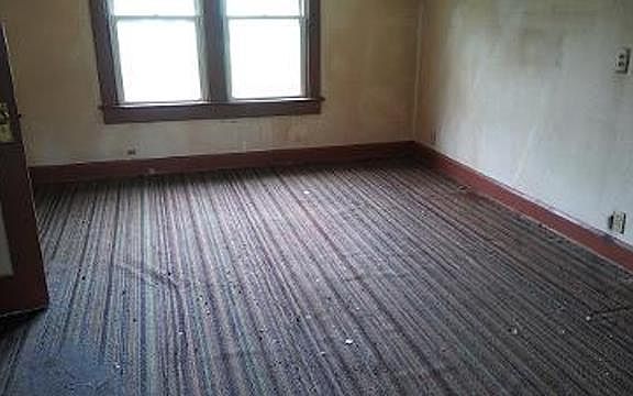 4th image of 3623 Roberts St