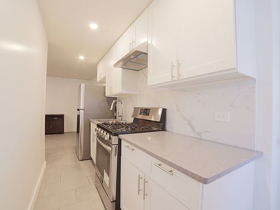 5th image of 2857 Dudley Ave Floor 2