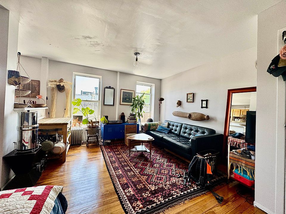 1st image of 495 Henry St APT 4R