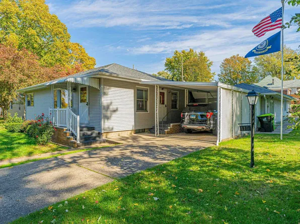 115 N Spring St, Mount Pulaski, IL 62548