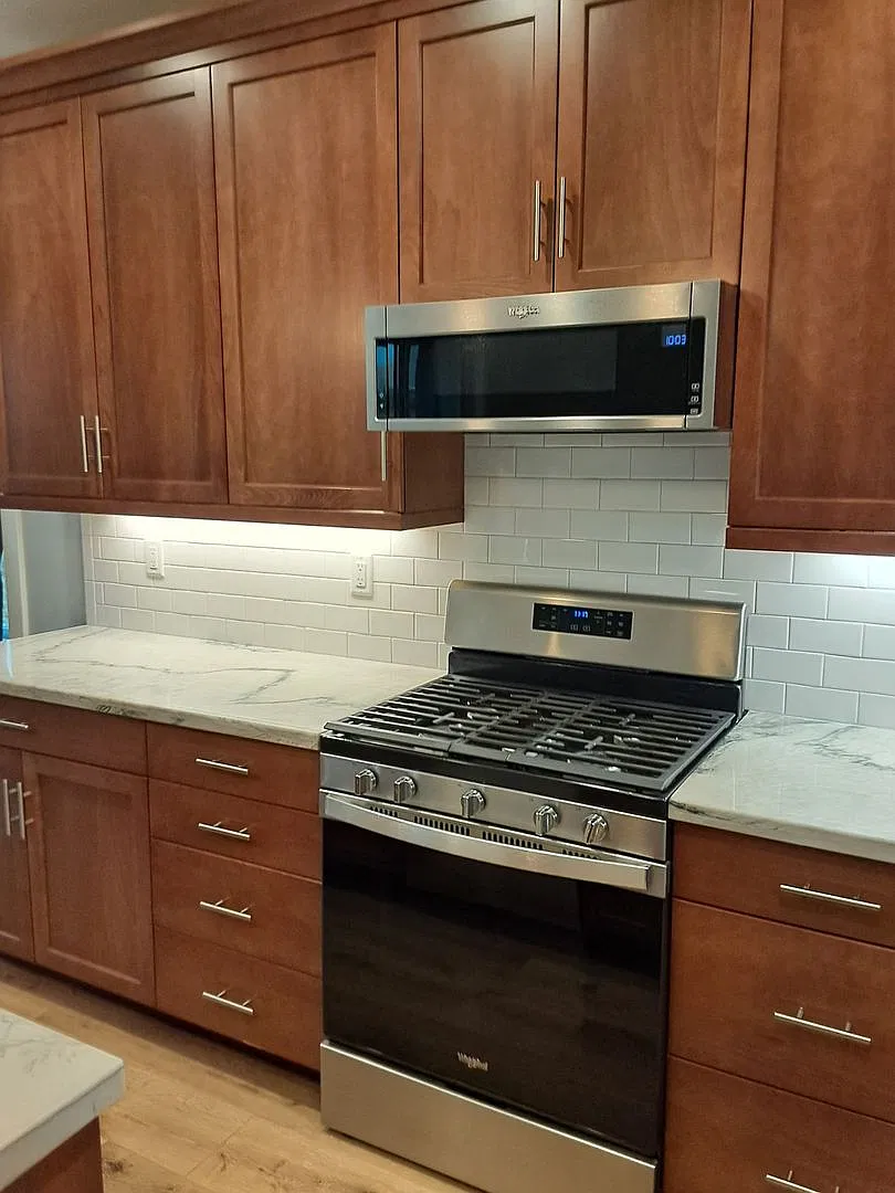 Newer home in lower Paradise — Photo 4