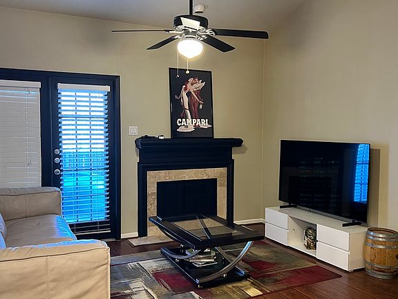3rd image of 8601 Park Ln APT 427