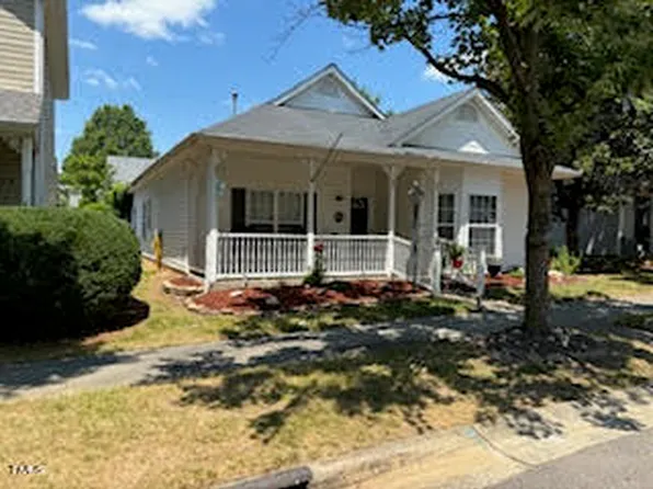 117 Danesway Dr, Holly Springs, NC 27540