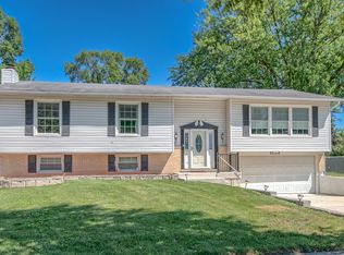 1099 Stratford Ln, Hanover Park, IL 60133
