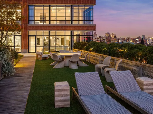 150 Charles St #9A, New York, NY 10014