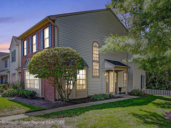 3rd image of 4 Whistler Drive #8