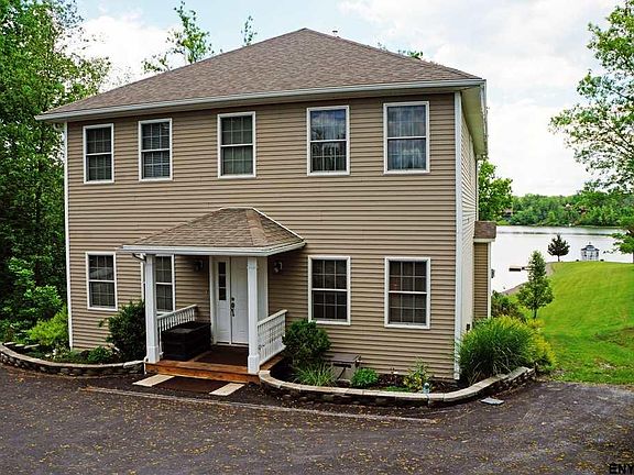 2nd image of 3 S Greenwood Ln