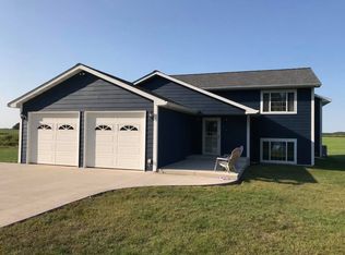 4824 Lenhart Ave SW, Cokato, MN 55321