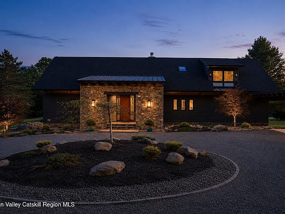 4th image of 75 Beaver Hill Road