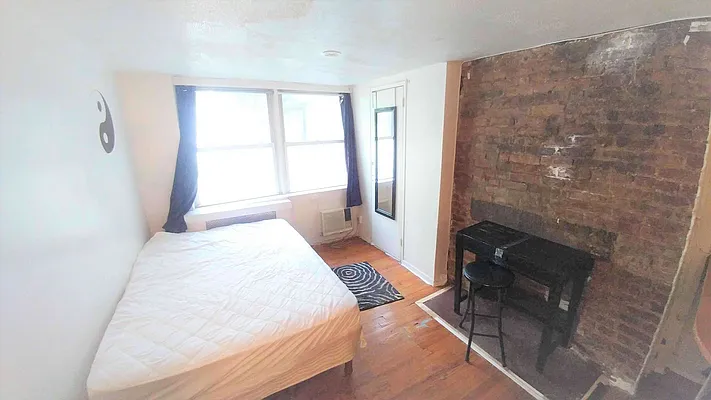 Rented by Downtown Mgt & Realty LLC | media 17