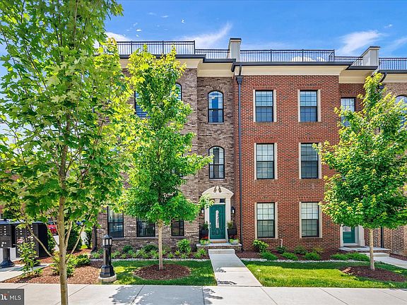 2nd image of 610 Leigh Way
