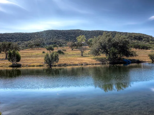 2027 Walter White Ranch Road, Leakey, TX 78873