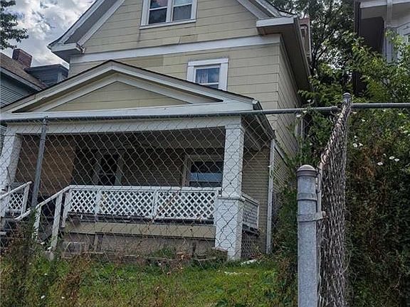 3rd image of 3319 Holmes St