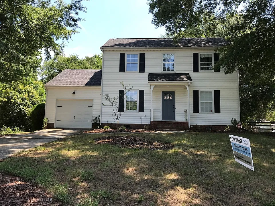 11205 Vintage Ln