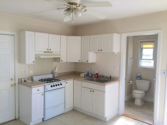 2nd image of 596 South St