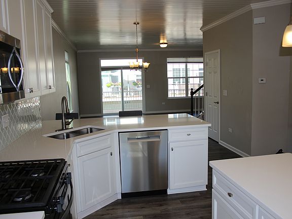 4th image of 292 Lionel Dr