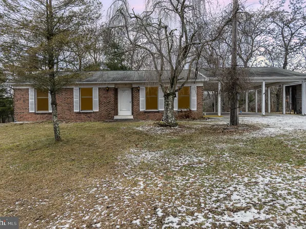 111 Paradise Rd, Duncannon, PA 17020