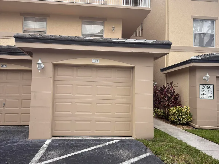 2060 Greenview Shores Blvd — Photo 23