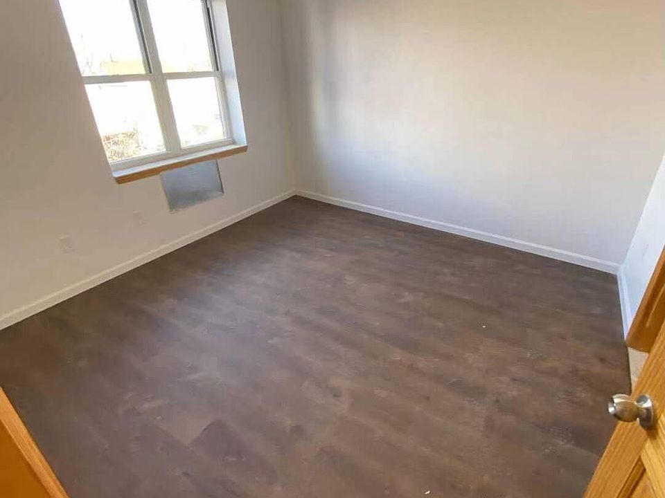 1st image of 10415 Corona Ave #3D