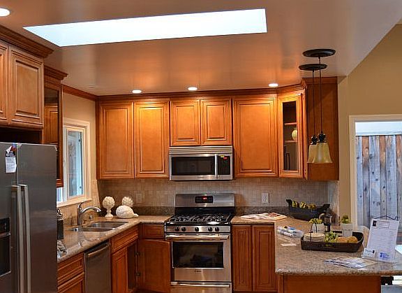 2nd image of 1137 Chesterton Ave