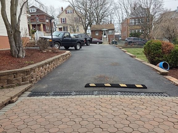 4th image of 342 Sherman St #2