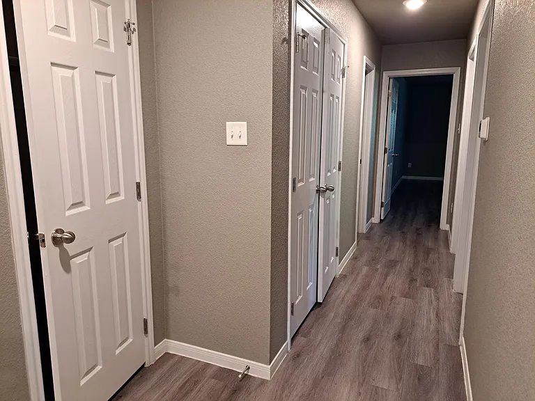 209 W Robin Ln #A — Photo 12