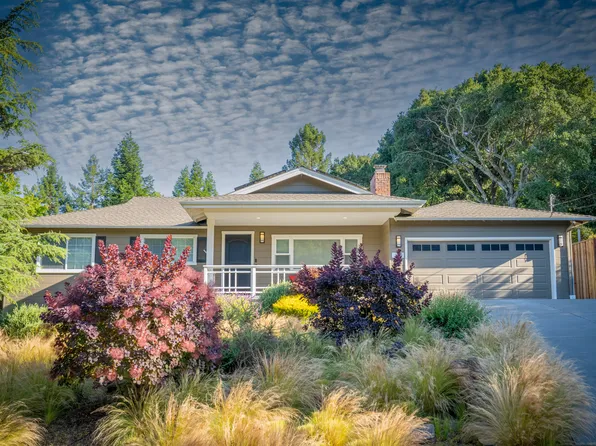 11 Edgewood Ct, Orinda, CA 94563