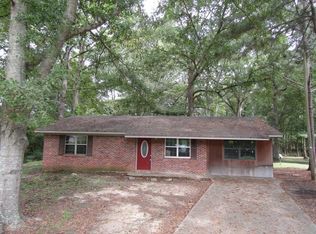 212 Lone Oak Park, West Point, MS 39773