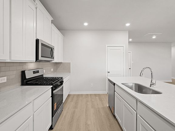 7th image of this home