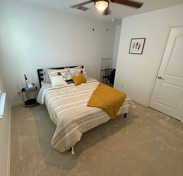 4617 Golden Gate Way — Photo 14