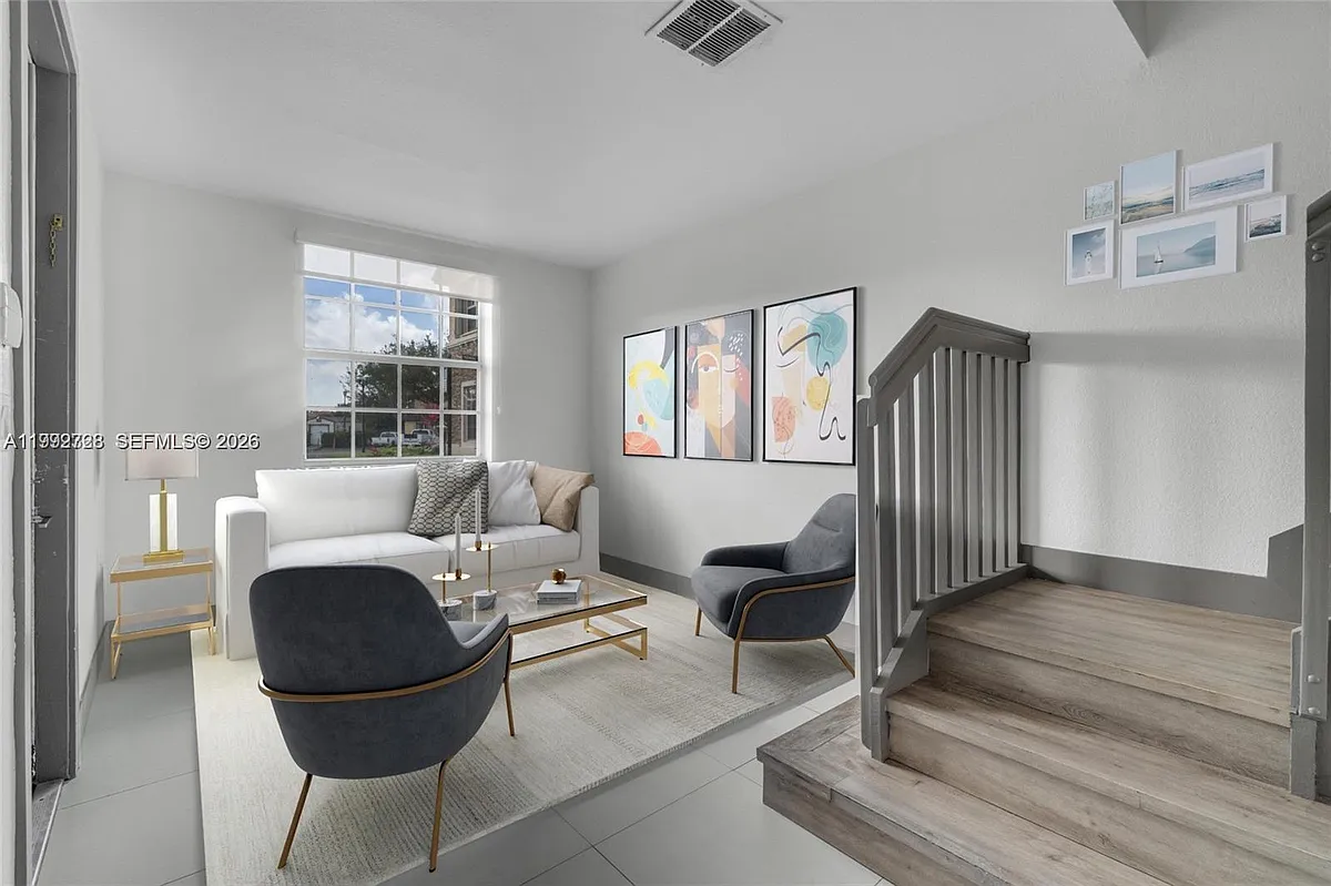Building Photo - 1720 NE 33rd Ave #1045