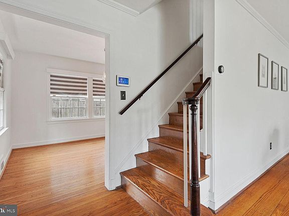 3rd image of 4104 Knowles Ave #8