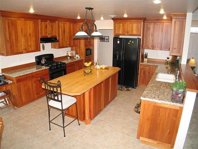 1st image of 569 Boxwood Dr