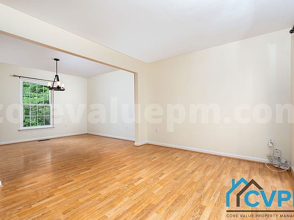 4th image of 1321 Treasure Dr