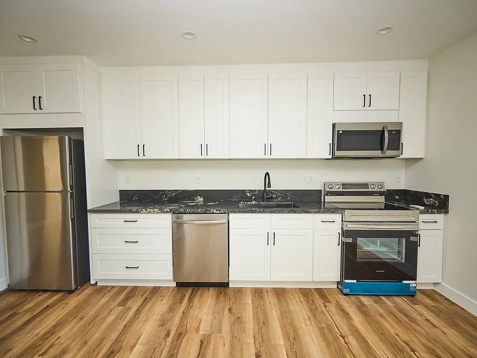 20744 1/2 Bermuda St
