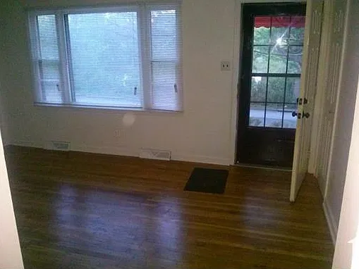 1002 Beaumont Ave — Photo 15