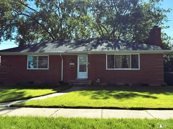 1427 Riverbank St, Lincoln Park, MI 48146