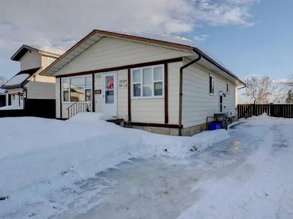 12129 W 94a St, Grande Prairie, AB T8V 5C2