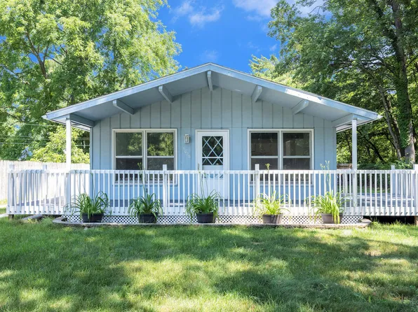 3028 5th St, Twin Lake, MI 49457