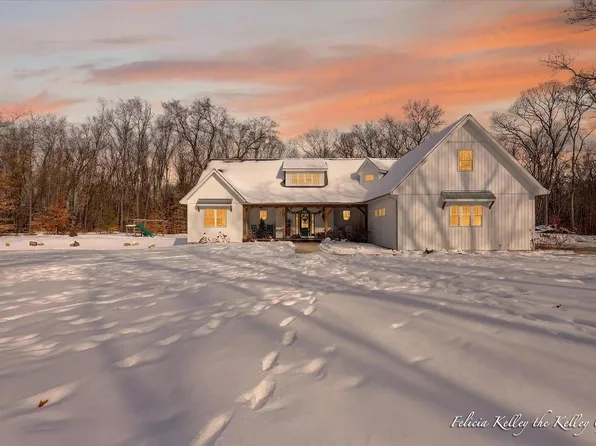 23232 Shorecrest Woods Dr, Pierson, MI 49339