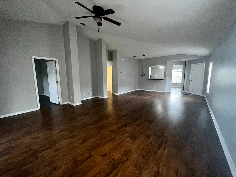 2620 Regency Oak Ln — Photo 13