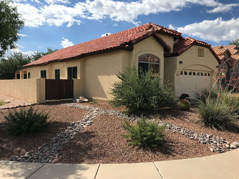 2nd image of 2393 N Diamond Lake Dr
