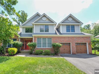 1 Woods Edge Rd, Old Tappan, NJ, 07675