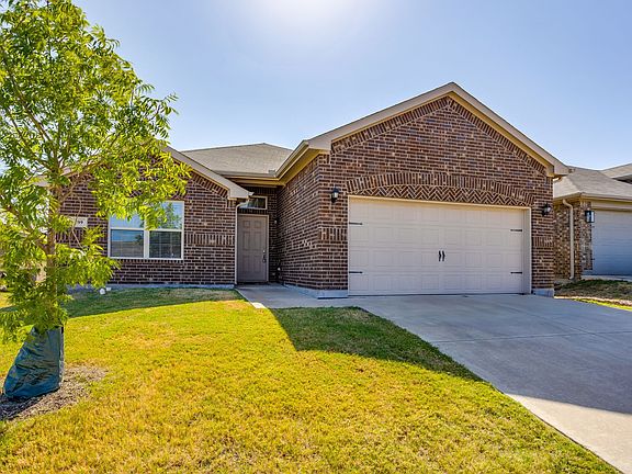 2nd image of 209 Balcones Dr