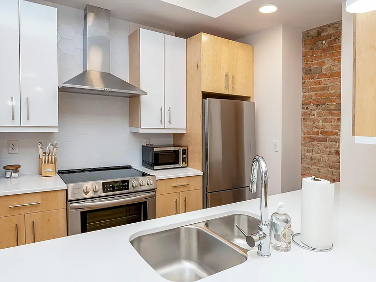 1508 Race St #3R — Photo 10