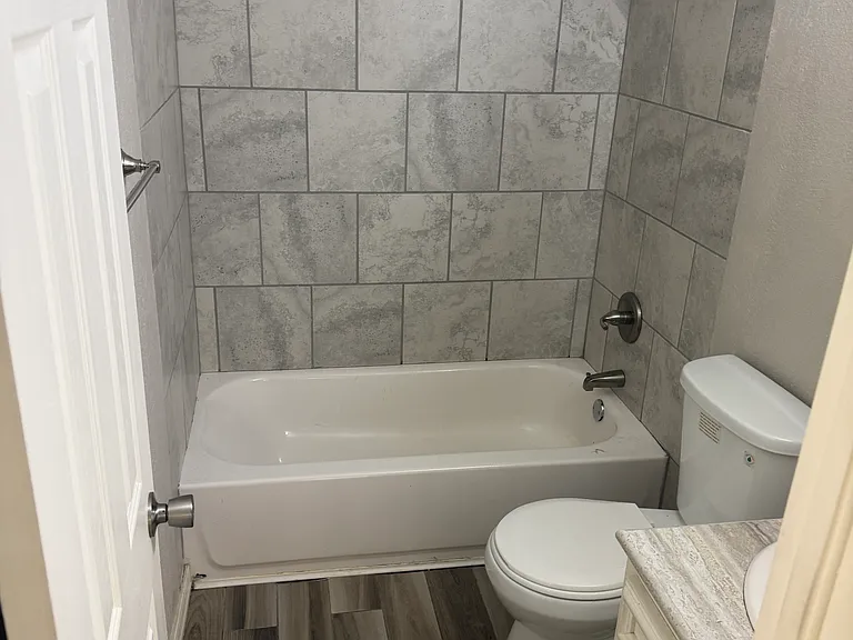 819 Hardy Springs Cir #D — Photo 14