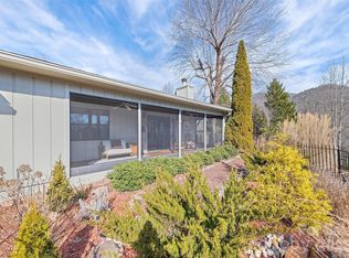 12A Willow View Dr, Franklin, NC 28734