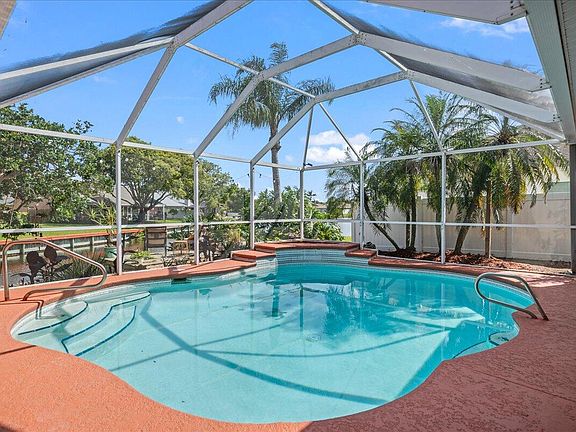 4th image of 3724 Sunward Dr