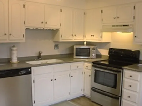 612 Seddon Ct, Chesapeake, VA 23322